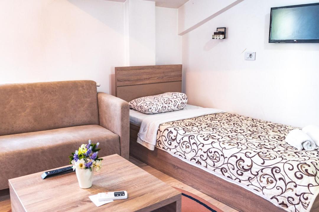 Hotel Zeleni Vir Ni Dış mekan fotoğraf