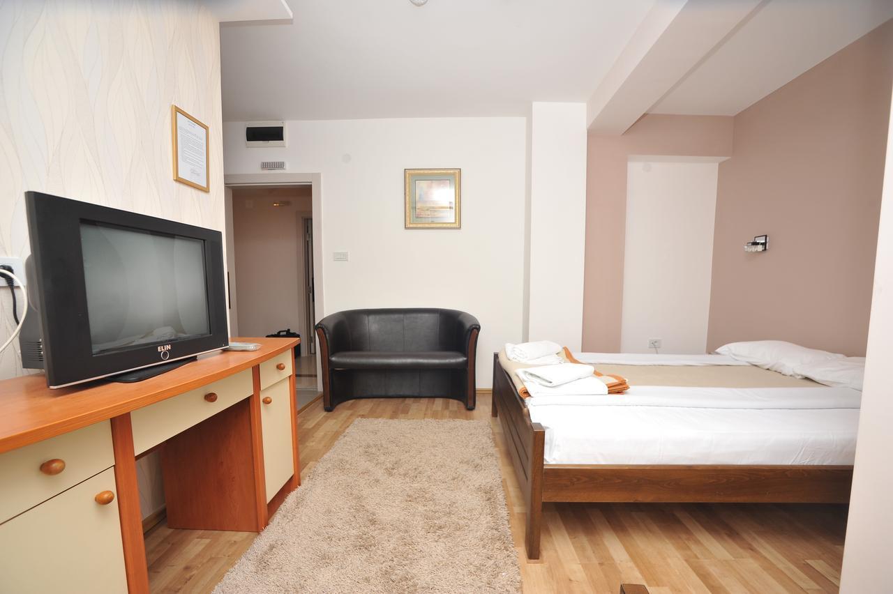 Hotel Zeleni Vir Ni Oda fotoğraf